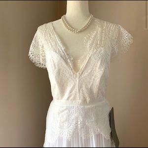 NWT ASOS Bridal Sophia Plunge Lace Wedding Dress